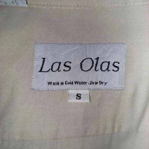 Las Olas Women's Long Sleeve African animals Safari Tan Shirt Size: Small - Picture 10 of 11